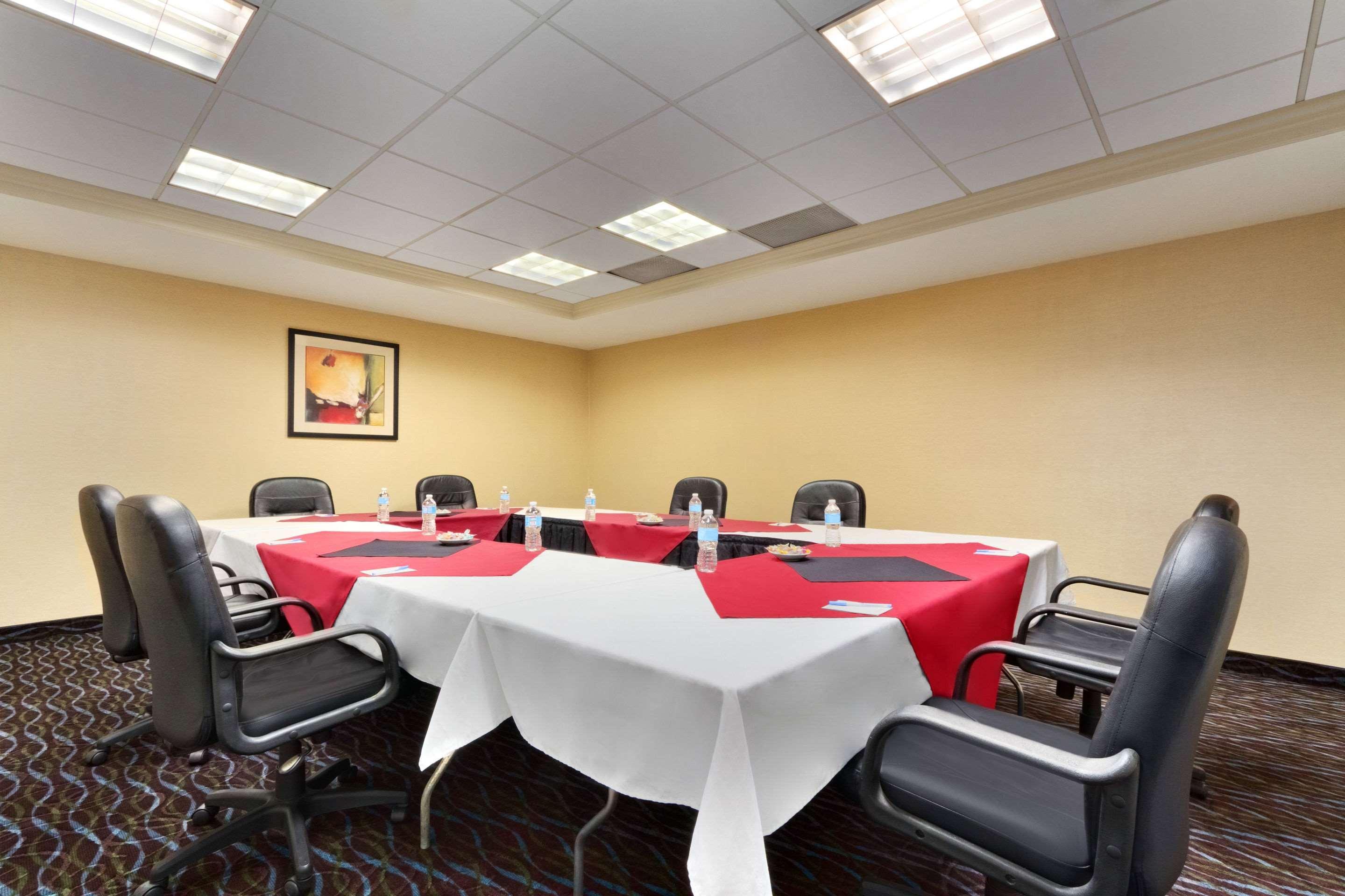 Comfort Inn & Suites Glen Mills - West Chester Ngoại thất bức ảnh